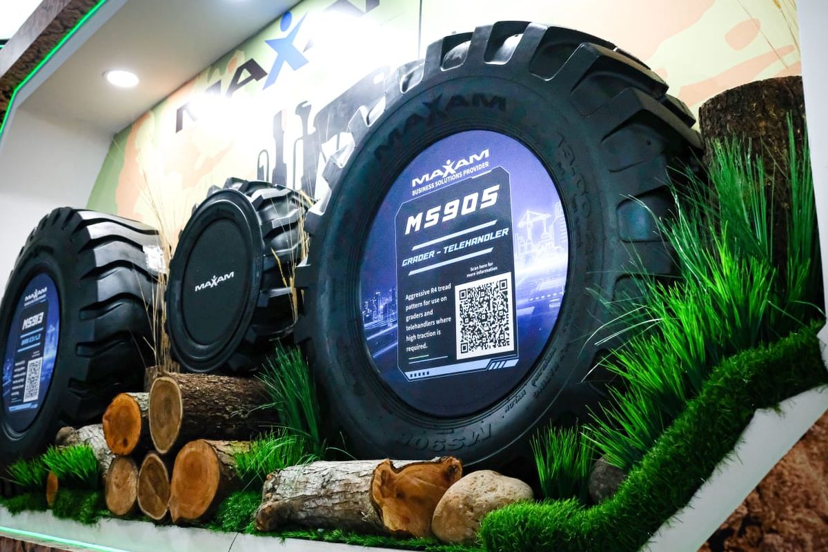 Teknologi Ban untuk Pertanian dan Industri Jadi Sorotan di INAGRITECH 2026