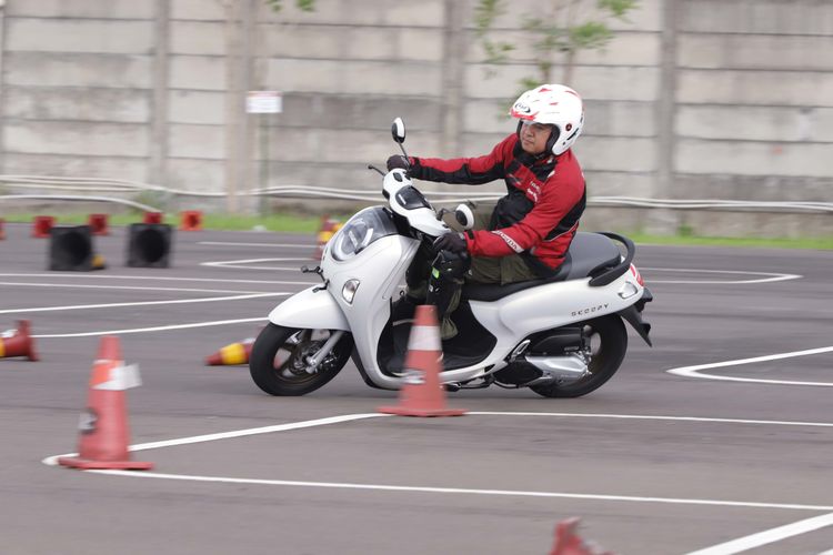 Belajar Static Balance, Dasar Penting untuk Pengendara Motor