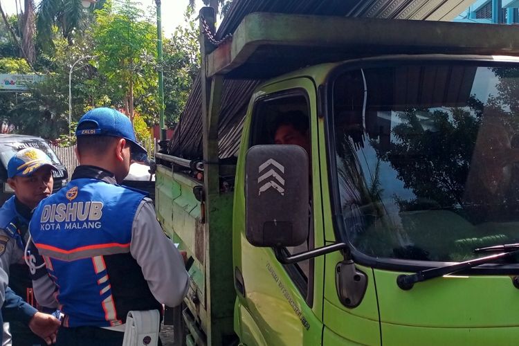 Pembatasan Angkutan Barang Saat Libur Maulid Nabi 2025