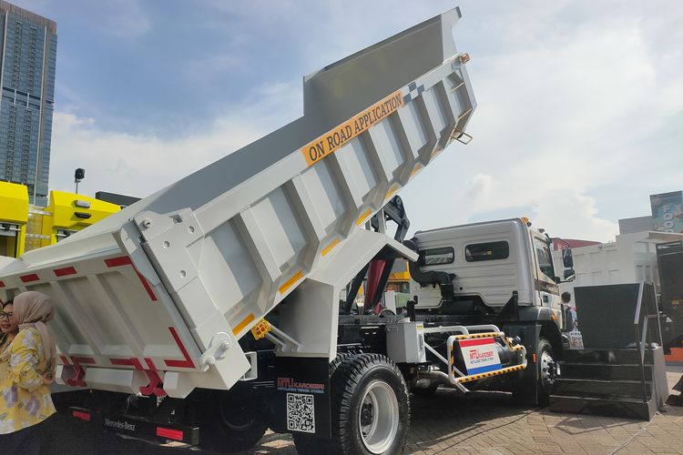 Daimler Luncurkan Truk Axor 1626 C untuk Industri Konstruksi