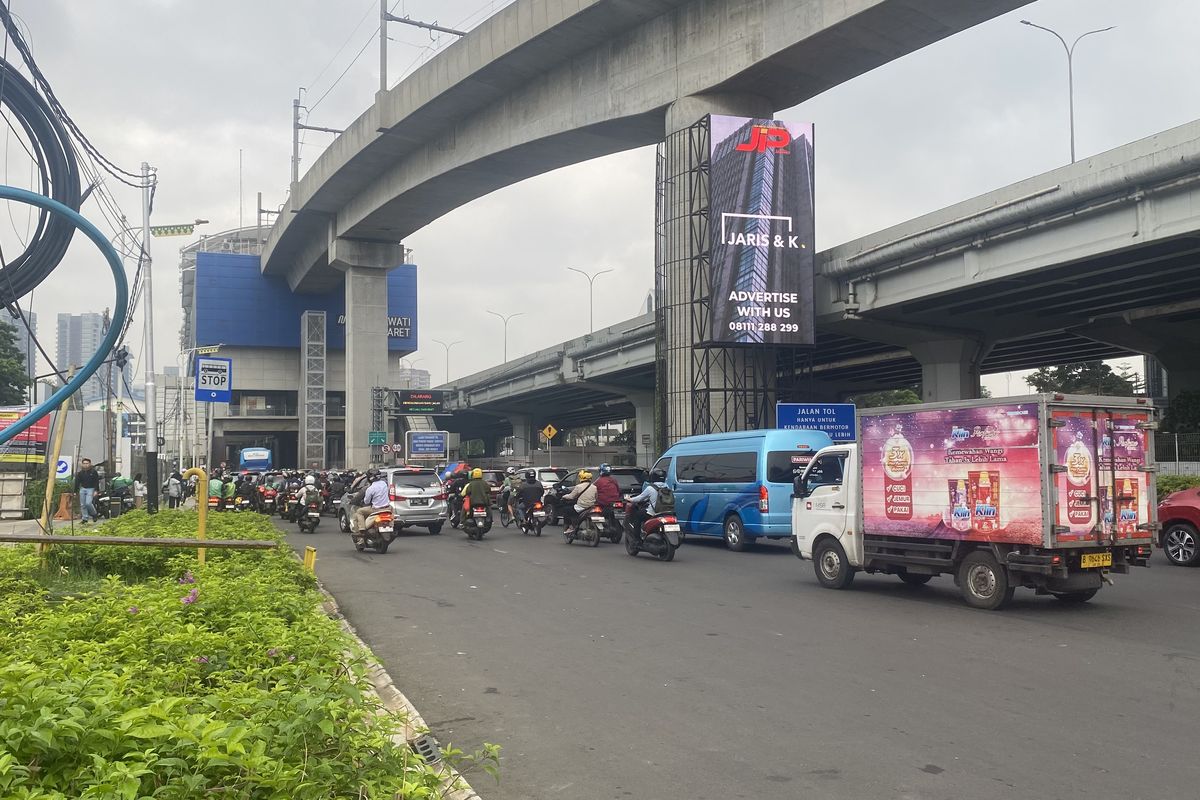 Tips Bikin Perjalanan Jadi Nyaman: Selalu Tertib dan Berempati