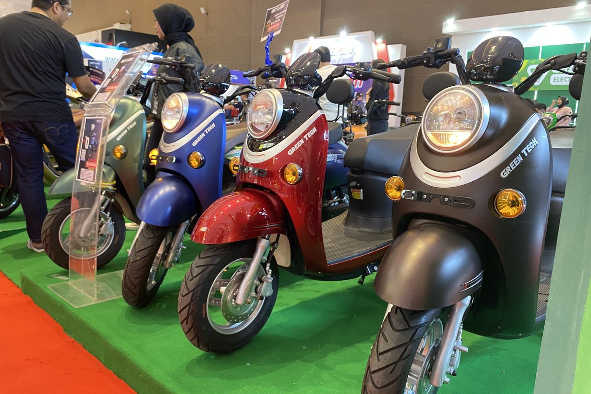 Kenapa Motor Listrik Susah Laku, tak Seperti Mobil Listrik?