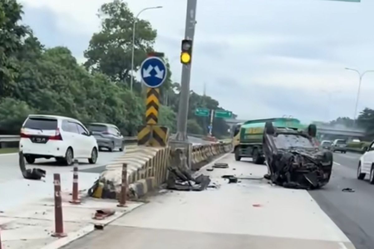 Kecelakaan Artis Diva Mara di Tol Jagorawi Diduga Akibat Microsleep