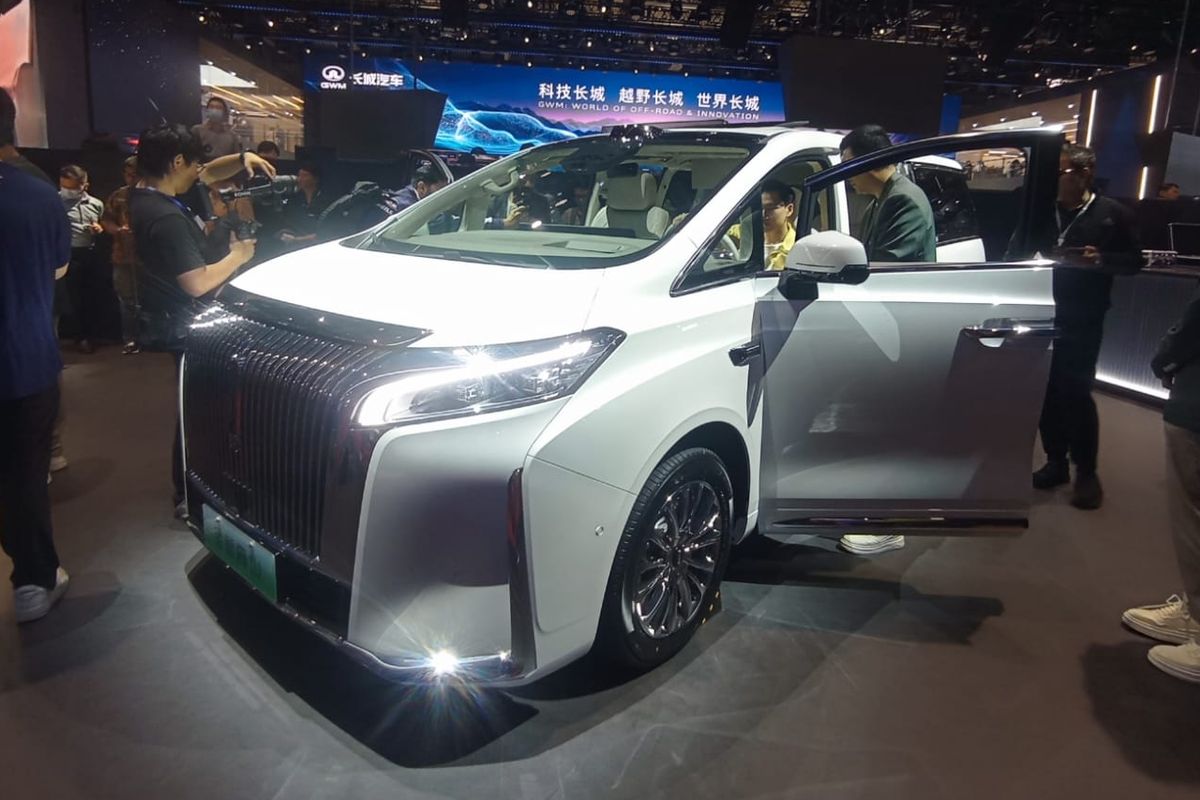 Kabin Luas dan Fitur Canggih GWM Wey 80 di Shanghai