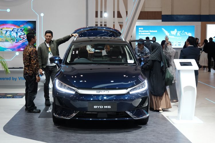Penjualan LMPV Indonesia 2025: Avanza Memimpin, BYD M6 Tembus 3 Besar