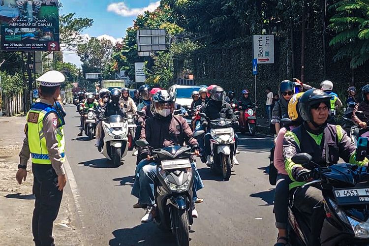 Berpotensi Macet, Lalu Lintas di Lembang Bakal Diberlakukan One Way
