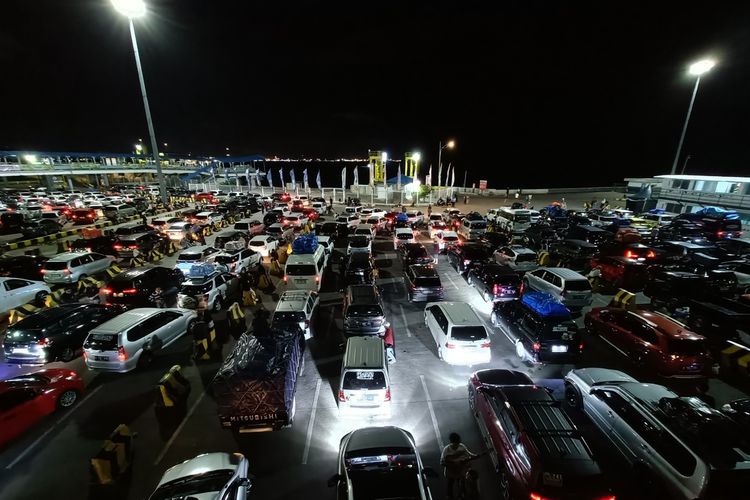 Strategi Kemenhub Hadapi Arus Penyeberangan Merak–Bakauheni Saat Nataru