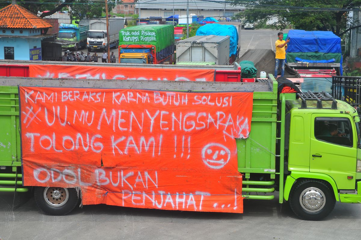 Kerusakan Jalan: Truk ODOL Bukan Satu-satunya Penyebab