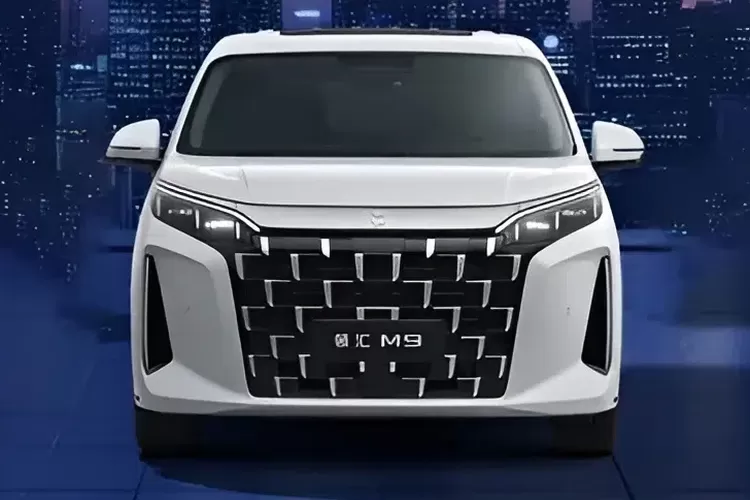 BYD Linghui M9: MPV Pintu Geser Untuk Pasar Taksi