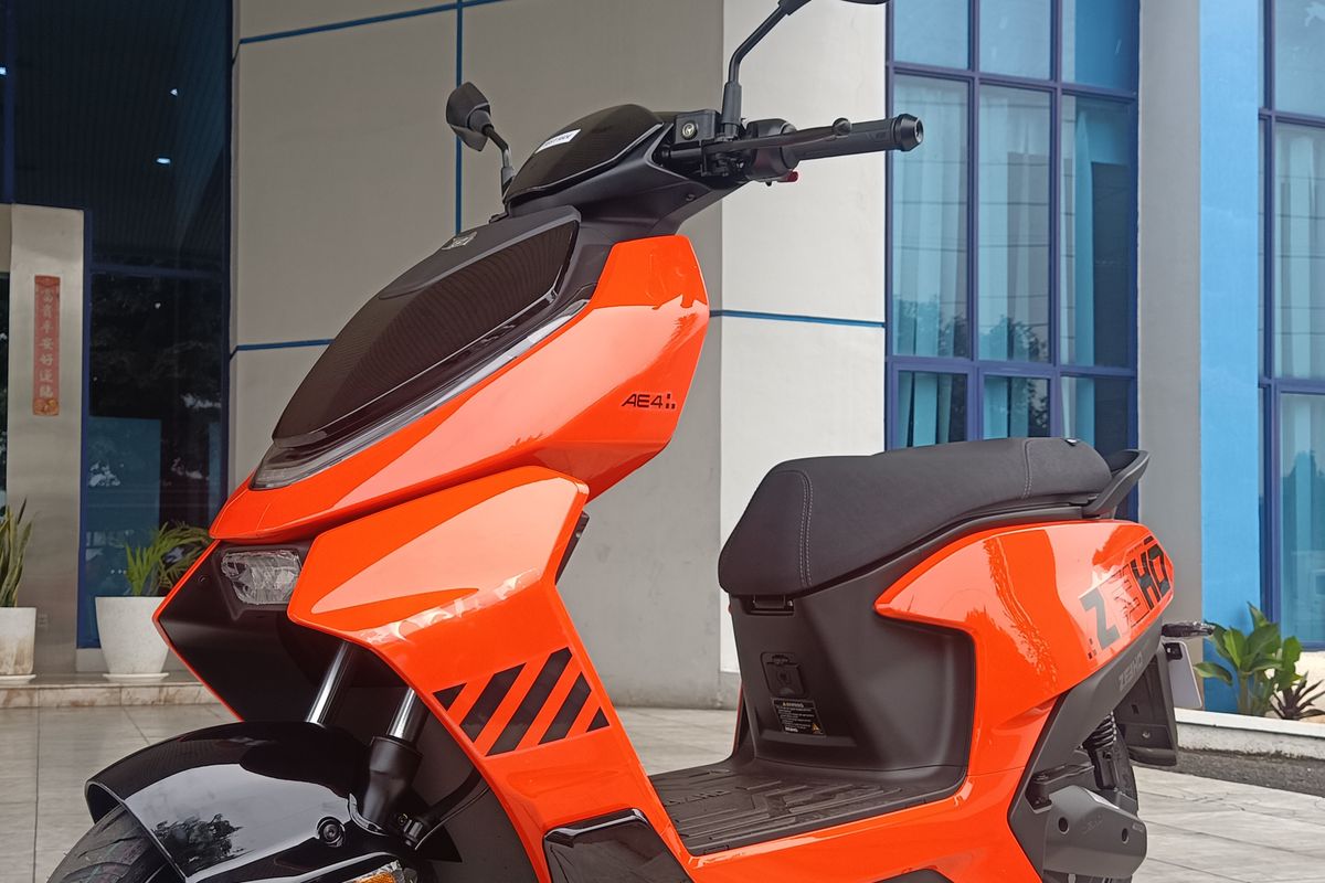 Kenalan dengan Zeeho AE4, Motor Listrik Futuristis Harga Rp 28 Jutaan (Video)
