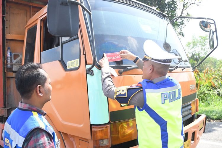 Puluhan Truk ODOL Ditindak di Tol Belawan–Medan