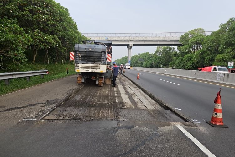 Etika Mengemudi Saat Melewati Jalan yang Diperbaiki