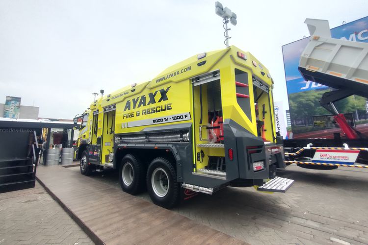Spesifikasi Truk Pemadam Kebakaran Buatan Karoseri Ayaxx