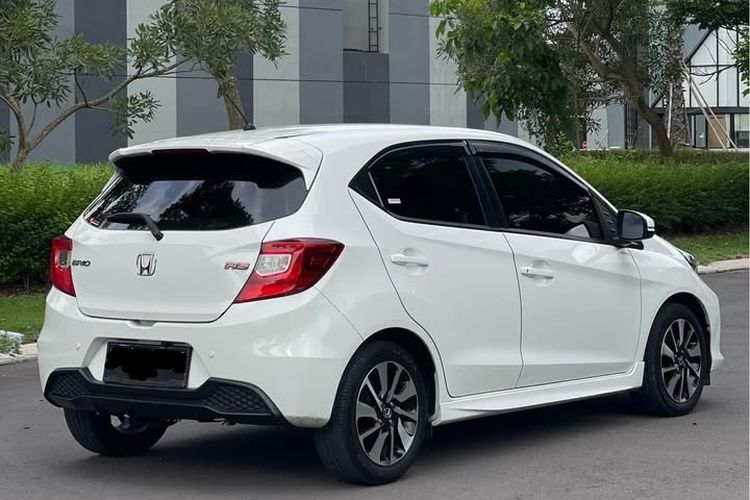 Cek Harga Bekas Honda Brio RS, Bisa Ditebus Harga Segini