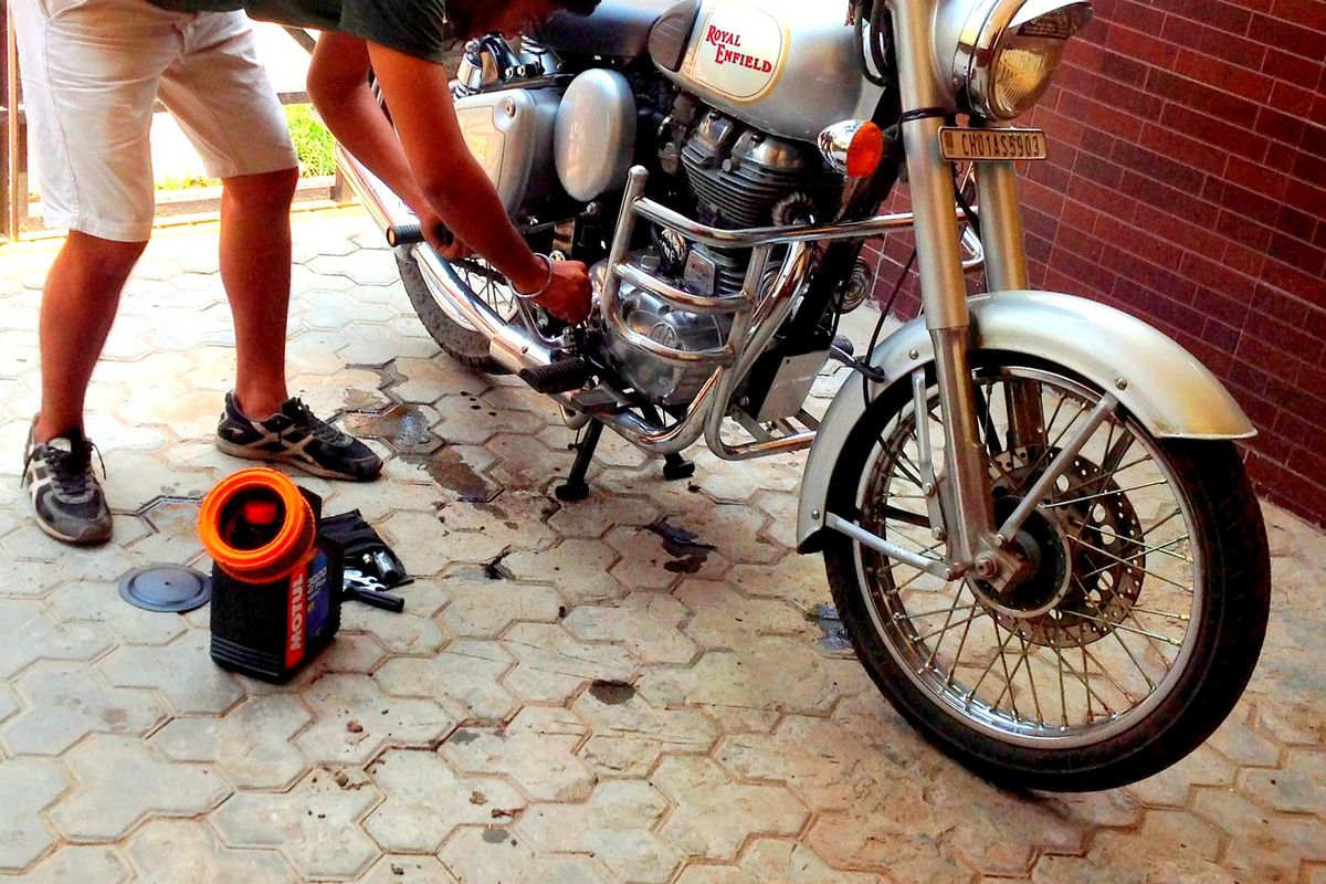 Ini Akibatnya jika Kendaraan Tidak Ganti Oli secara Rutin