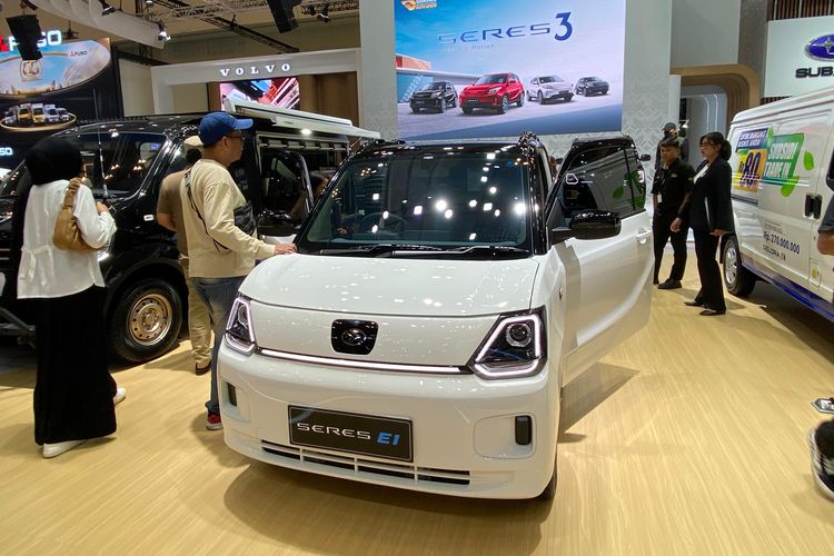 Pilihan Mobil Listrik Rp 300 Jutaan dan Skema Cicilannya di GIIAS 2025