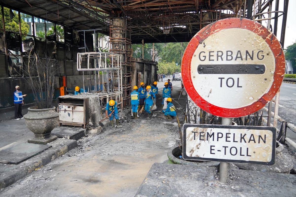 Jasa Marga Tutup 7 Gerbang Tol Dalam Kota yang Terbakar Imbas Demo