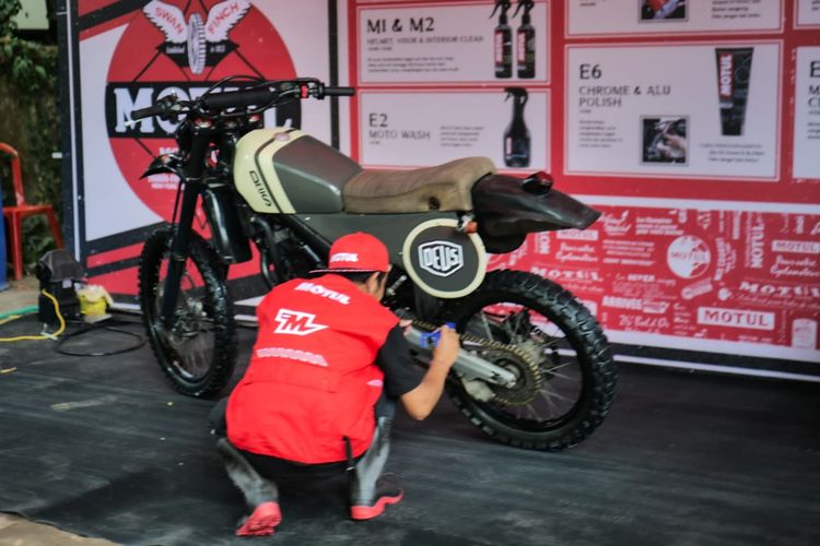 Melakukan Perawatan Jadi Bagian dari Kalcer Motor Kustom