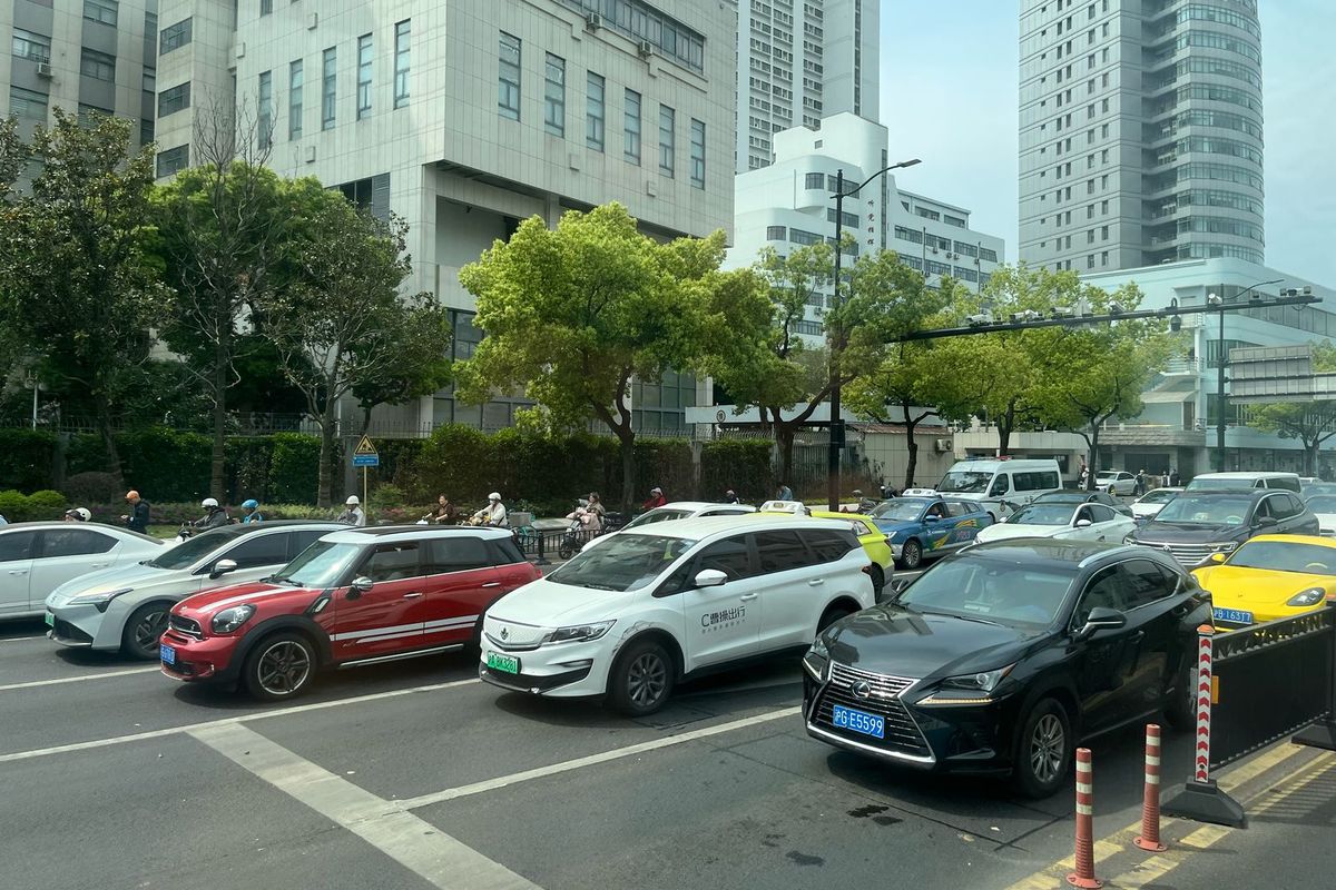 Menelusuri Keheningan Shanghai di Tengah Kesibukan