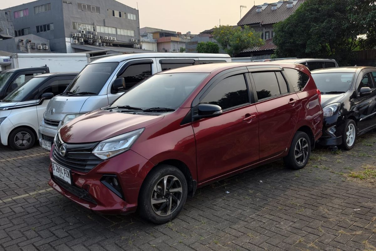 Mencari Mobil Bekas Tarikan Leasing, Benar Lebih Murah?