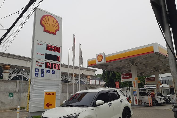 Bahlil Sebut Shell, BP, Vivo dan Exxon Setuju Beli BBM dari Pertamina