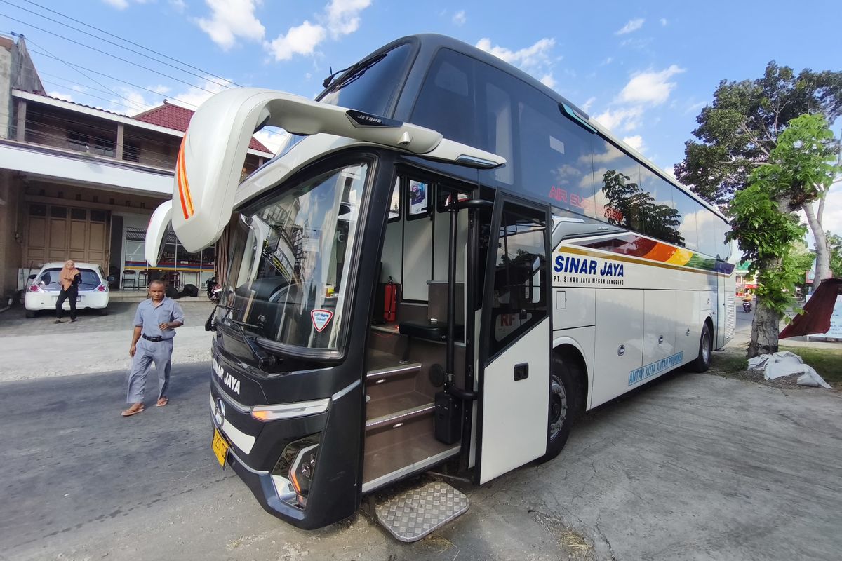 PO Sinar Jaya Luncukan Rute Kalideres-Sukabumi
