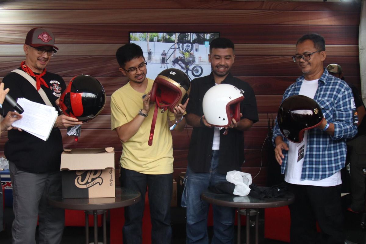Pilihan Helm Baru, Cocok buat Naik Motor Custom dan Skuter