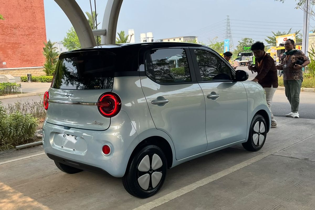 Wuling Air EV Dirakit Lokal: Harga Mulai 150 Jutaan, TKDN 42,5 Persen