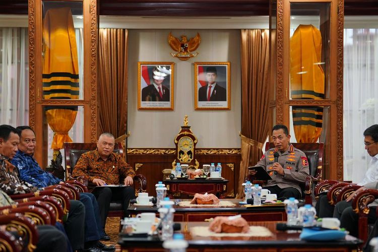Langkah Kemenhub dan Polri Hadapi Libur Nataru 2025/2026