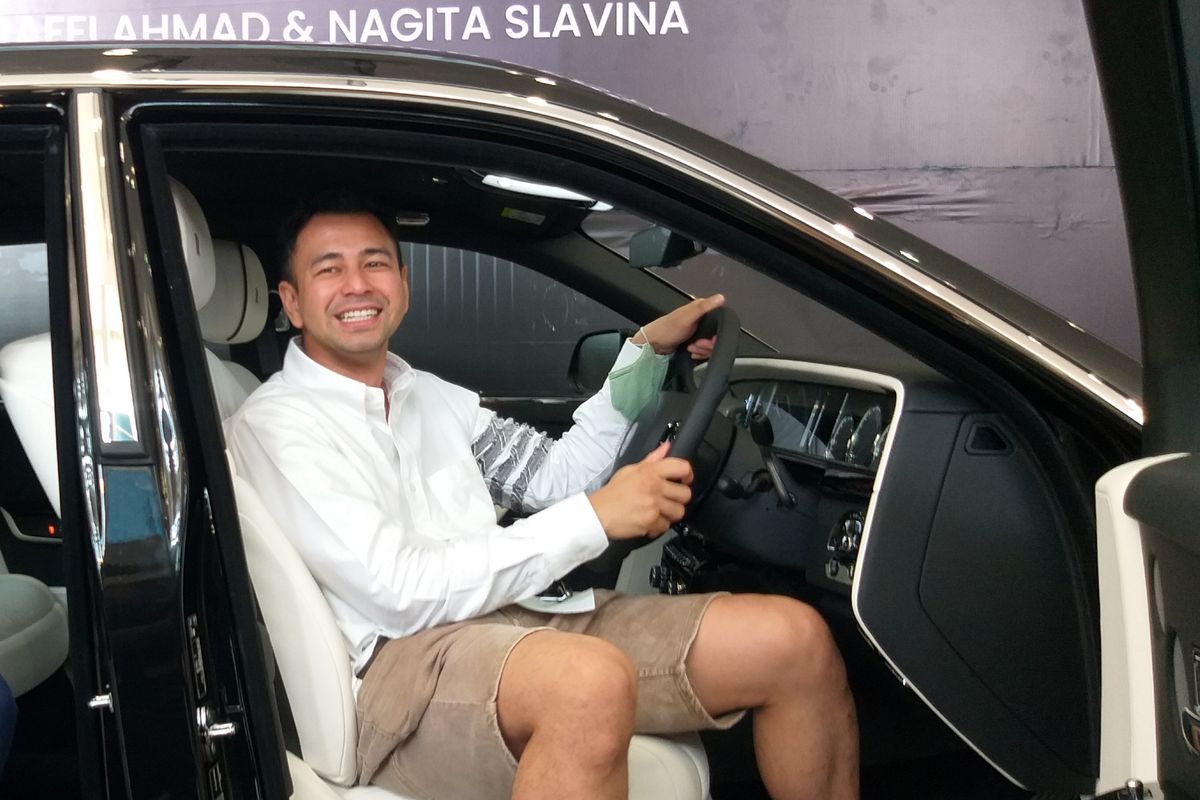 Berapa Pajak Tahunan Rolls-Royce Phantom Milik Raffi Ahmad?