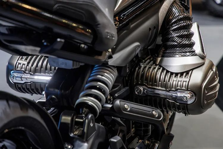 Benda P51, Motor Nyentrik Mesin 250cc Boxer dan Hybrid