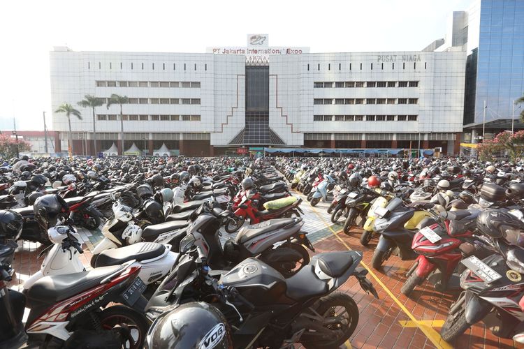 Daftar 10 Tempat Parkir Motor Termahal di Jakarta
