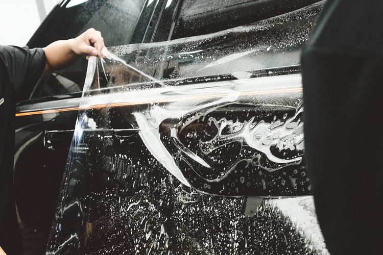 Mau Lindungi Cat Mobil? Simak Perbandingan Biaya Coating dan PPF