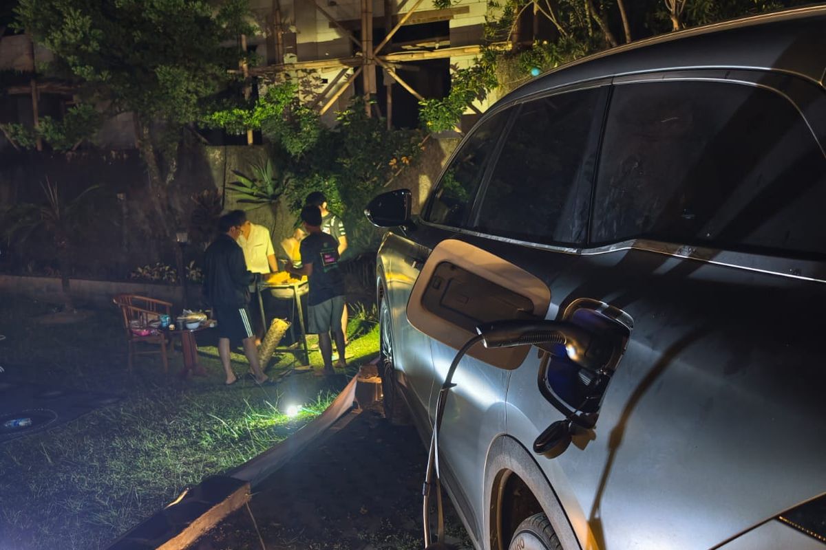 Manfaat V2L di Mobil PHEV, Pas Buat Piknik hingga Daya Darurat