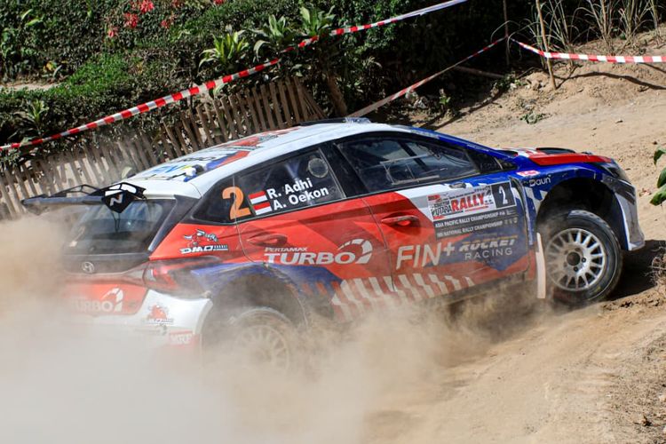 Aldio Oekon Bangkit Usai Mobil Terbalik, Finis Keempat di APRC Sumut