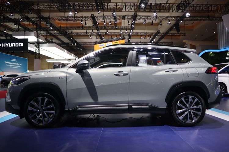 Ganti Baterai Toyota Corolla Cross Hybrid, Segini Biayanya