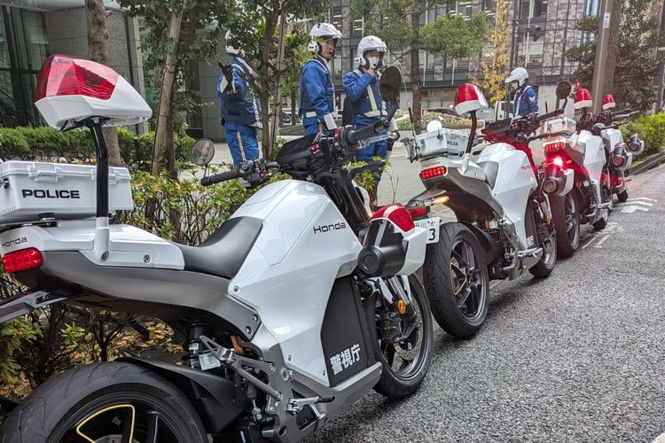 Motor Listrik Honda WN7 Resmi Mengaspal