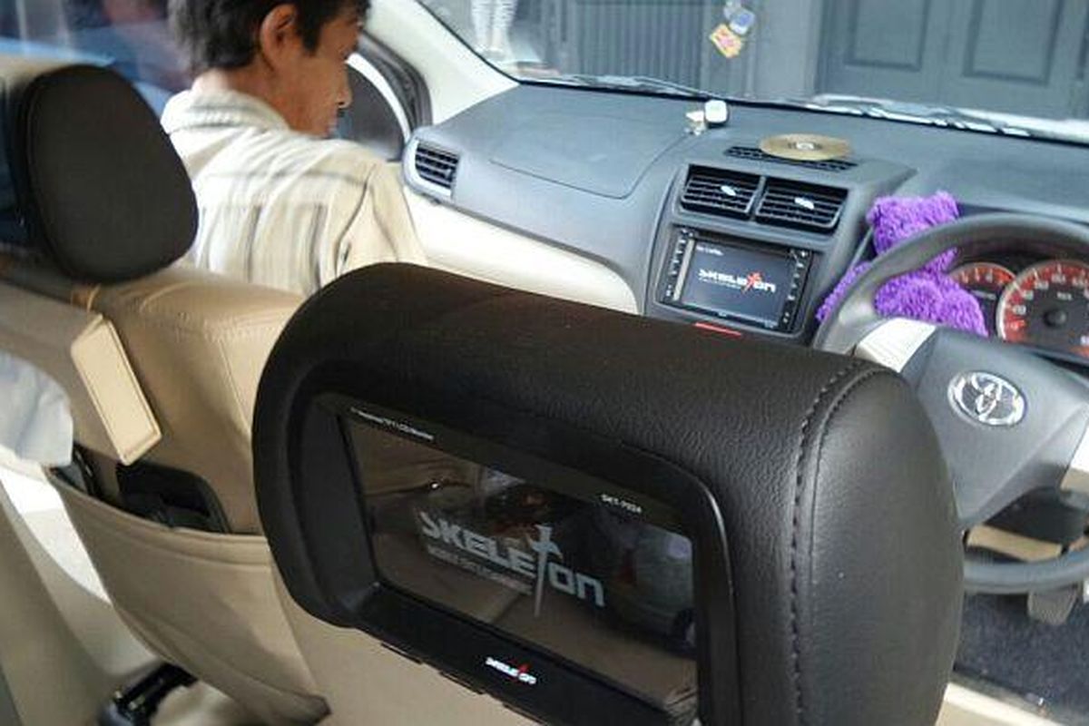 Jangan Pasang TV di Headrest, Bisa Cedera Parah Saat Kecelakaan