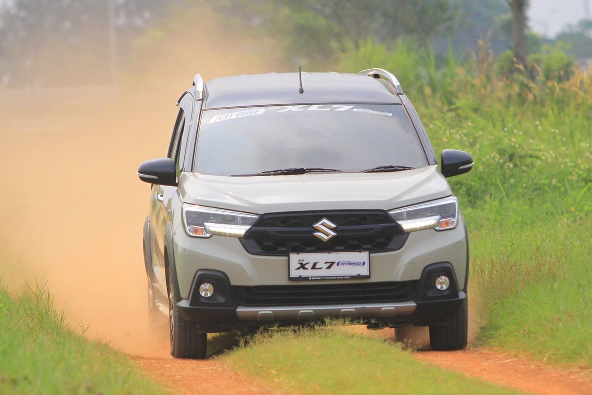 Suzuki , Tren Penjualan HEV di Indonesia: Suzuki XL7 Anjlok Terparah
