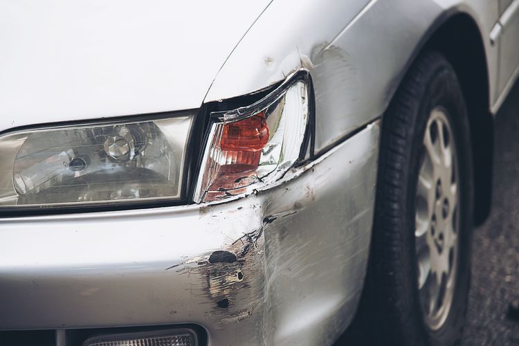 Salah Kaprah Perbaiki Penyok Mobil dengan Siram Air Panas
