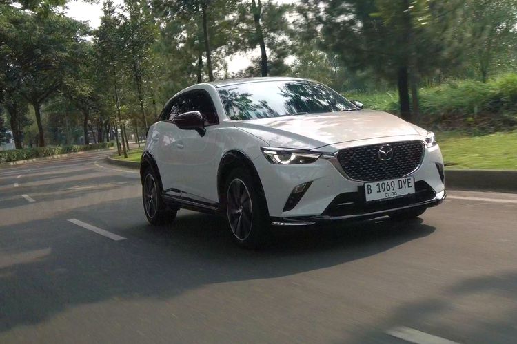 Koleksi Mobil Kepala BGN Jadi Sorotan Setelah Video Bermain Golf Viral