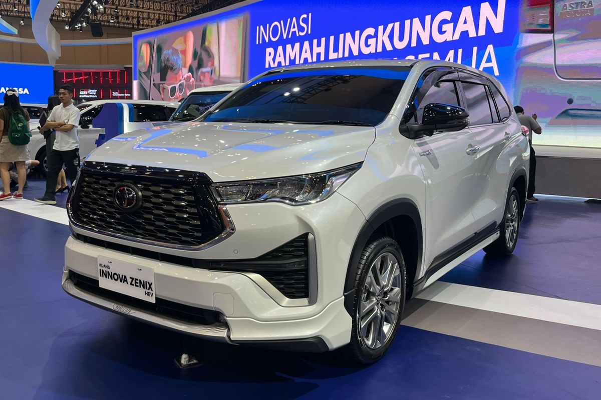 Toyota Raih 4.250 SPK Selama 8 Hari GIIAS 2025, Innova Zenix Terlaris
