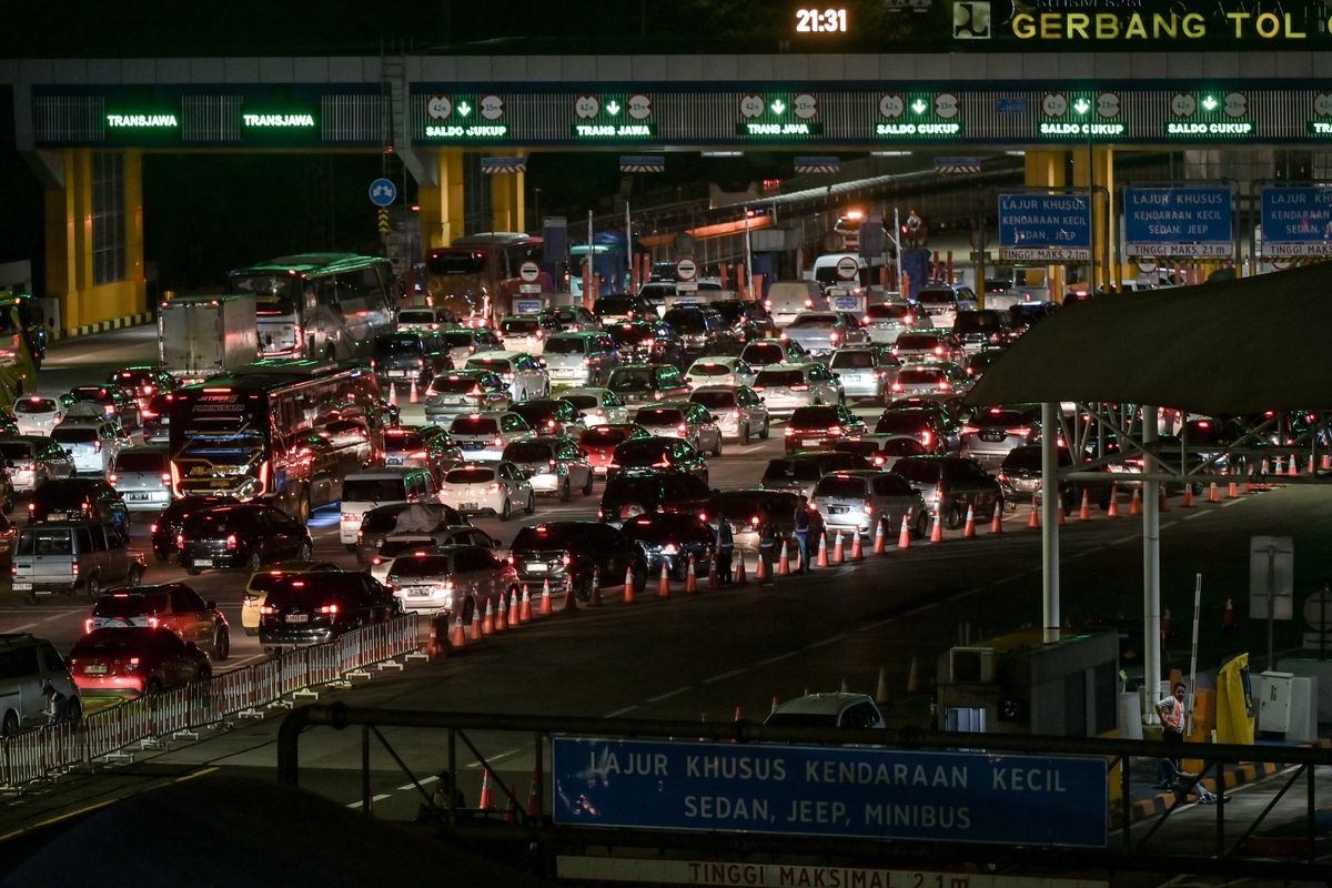 Arus Mudik 2025 Didominasi Kendaraan ke Arah Tol Trans-Jawa