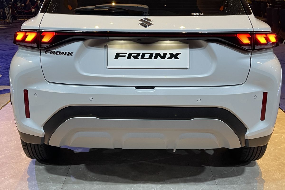 Suzuki , Suzuki Fronx, Kupas Varian Murah Suzuki Fronx yang Punya Tenaga Lebih Besar (Video)