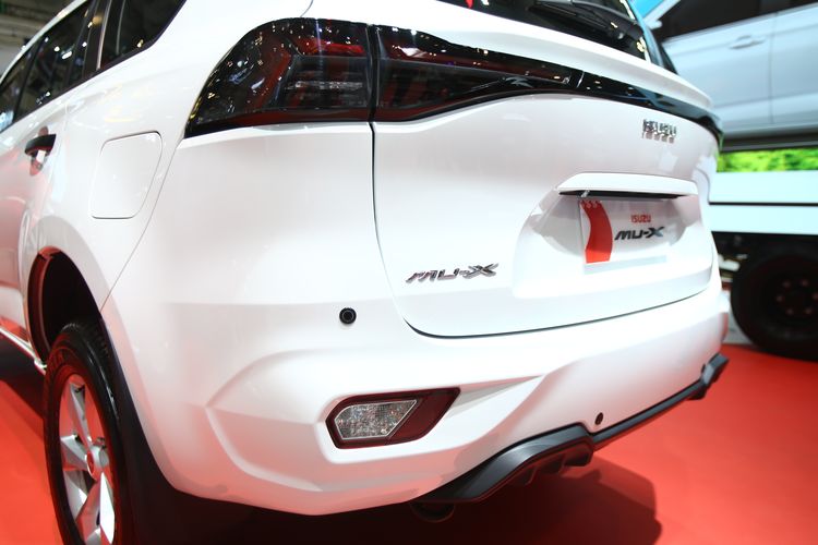 Spesifikasi New Isuzu MU-X 4WD di GIIAS 2025