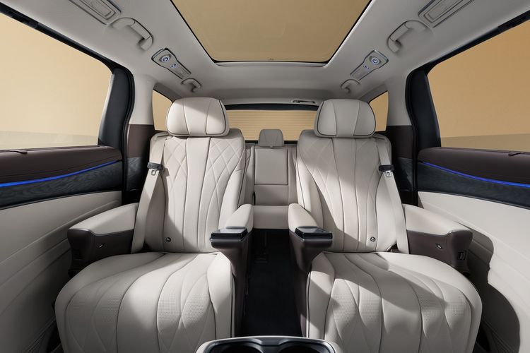 Denza D9: Ikon MPV Listrik Premium, Ada di GJAW 2025