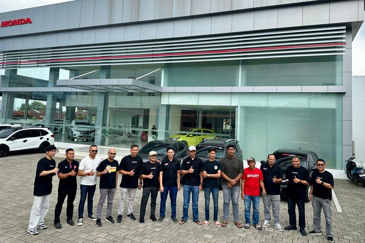 Ratusan Komunitas Padati Honda Colture Indonesia Vol.2 di Padang