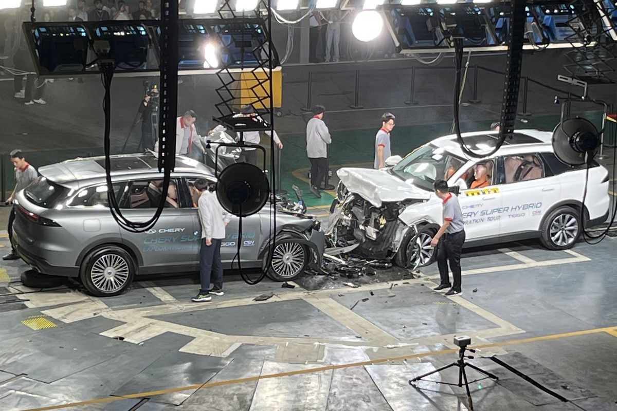 Kunjungan Langka ke Fasilitas Uji Tabrak Chery di Wuhu, China