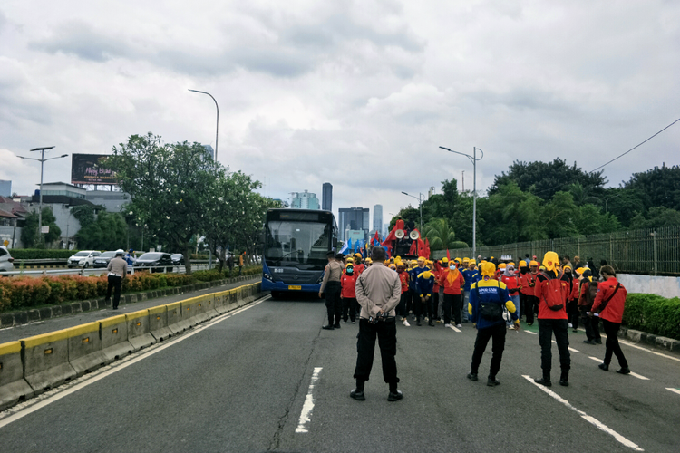 Ada Demo di 4 Titik Jakarta Hari Ini, Simak Rute Alternatifnya