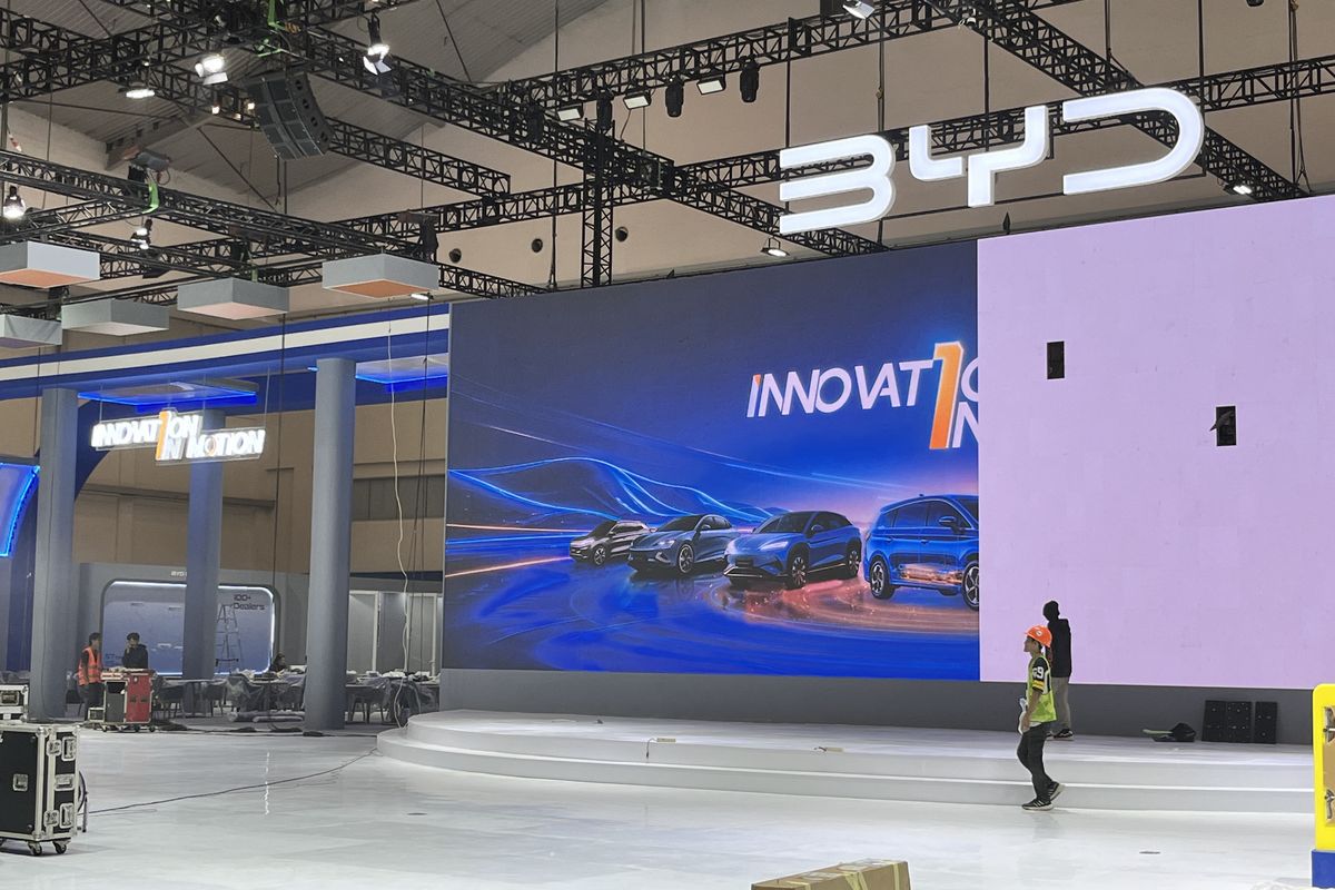 Booth BYD Tanpa Denza di GIIAS 2026